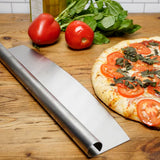 Pizza cutter with pizza
