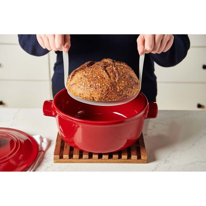 Harold King Arthur Round Loaf Lifter