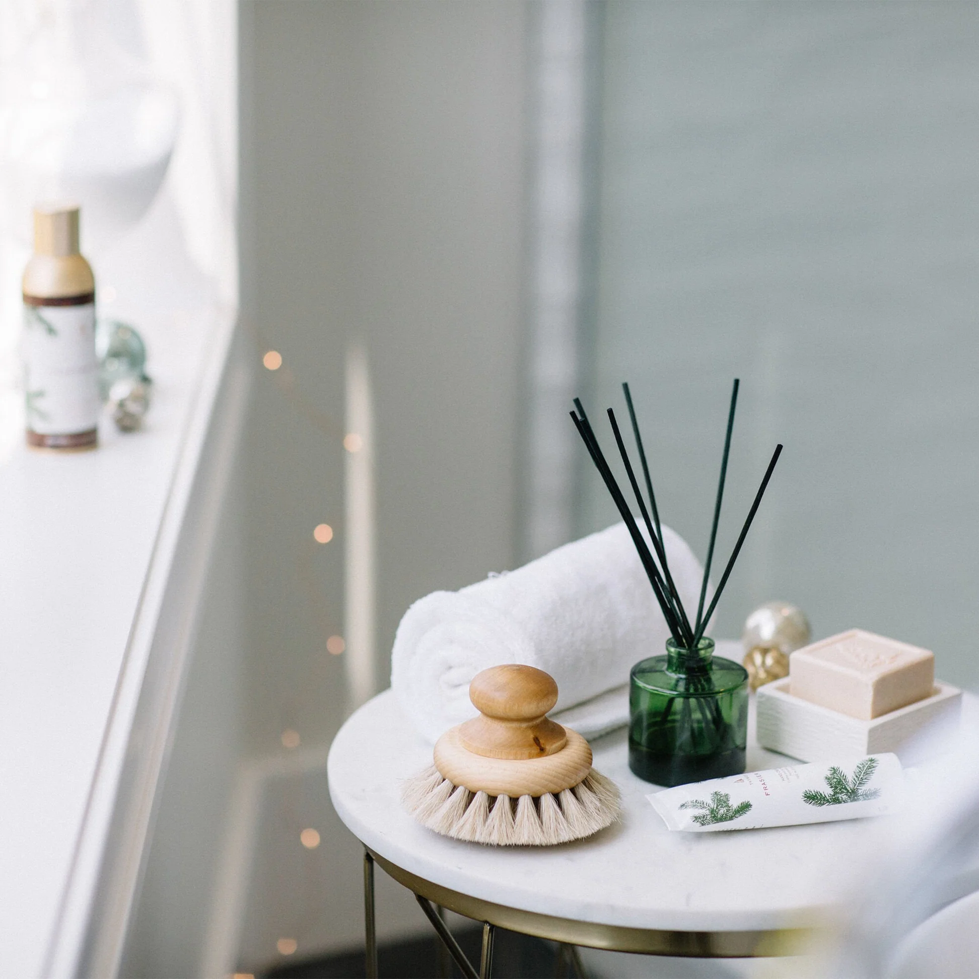 Thymes Frasier Fir Reed Diffuser Petite Green