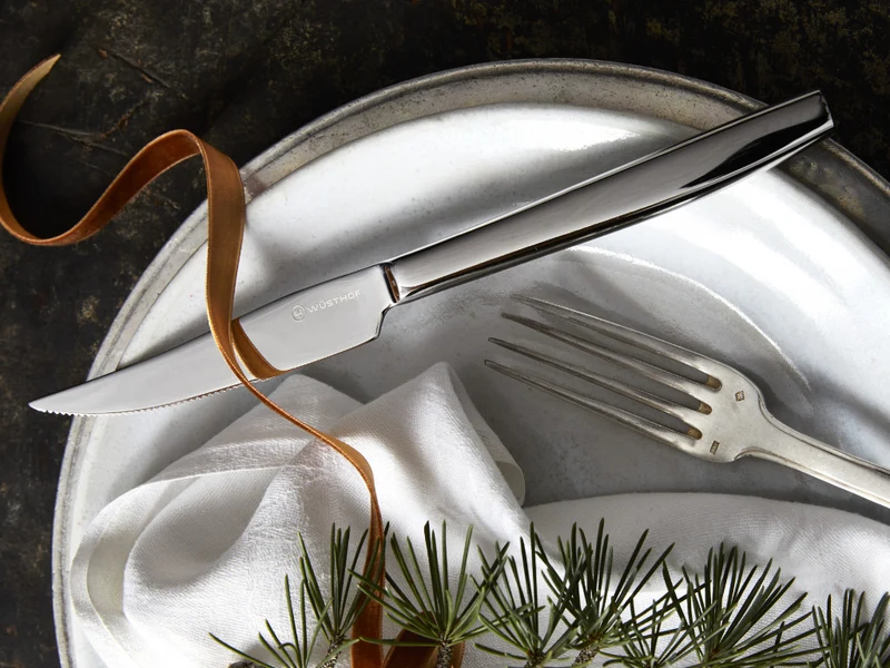 Wusthof 8-Piece Stainless Steak Knife Set in Olivewood Chest