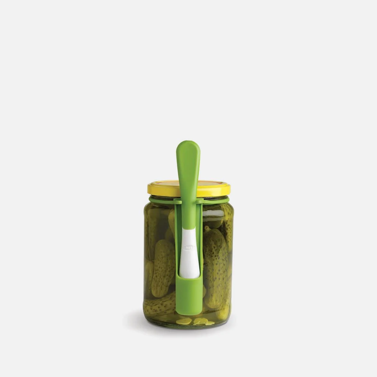 Chefn Fridge Fork on the side of a pickle jar